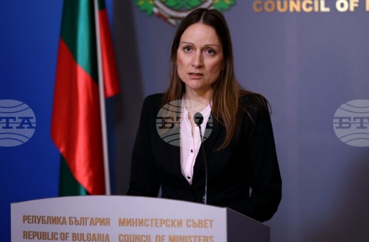 От 8000 жалби за сметки за ток, само една е уважена, това буди притеснение, заяви служебният министър на икономиката Ирина Щонова