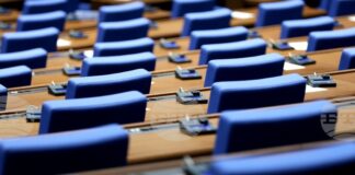 Парламентът ще заседава извънредно на 1 април, депутатите ще изслушат трима служебни министри