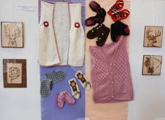 По повод 8 март в Омуртаг е подредена изложба-базар под надслов „Красота, създадена от женските ръце“