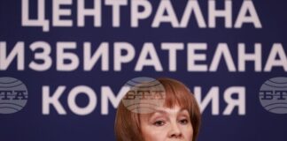 Подготовката за машинното гласуване върви по график, гаранционният срок на устройствата не е проблем, заяви говорителят на ЦИК Росица Матева