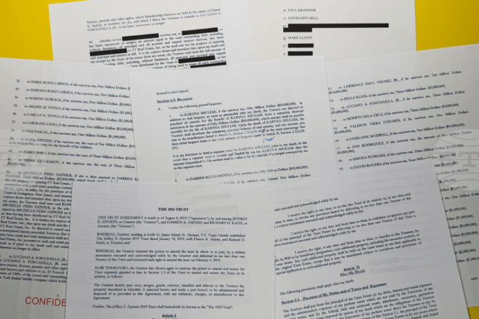 Полша започна разследване за каналджийство на хора във връзка с досиетата „Епстийн“