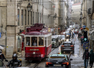 Португалия намалява акцизите за горивата