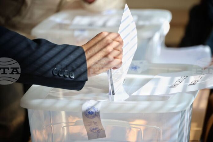 Повече от 37 000 български граждани от 66 държави са изразили желание да гласуват в чужбина на изборите на 19 април