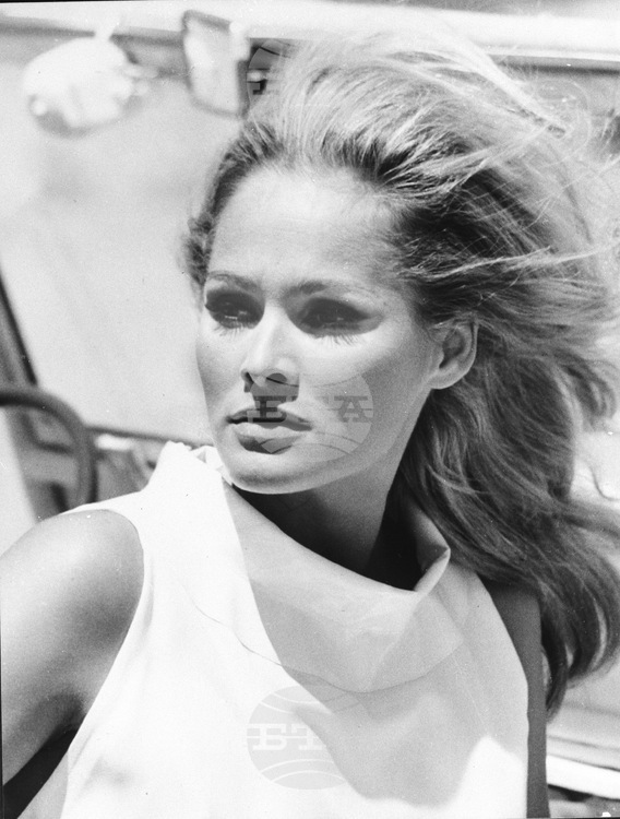 Повечето филми, които направих, не бяха достатъчно дълбоки, за да покажа себе си, казва актрисата Урсула Андрес, която навършва 90 години