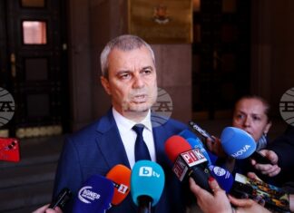 Правителството смени четири пъти позицията си, каза Костадин Костадинов за ситуацията в Близкия изток