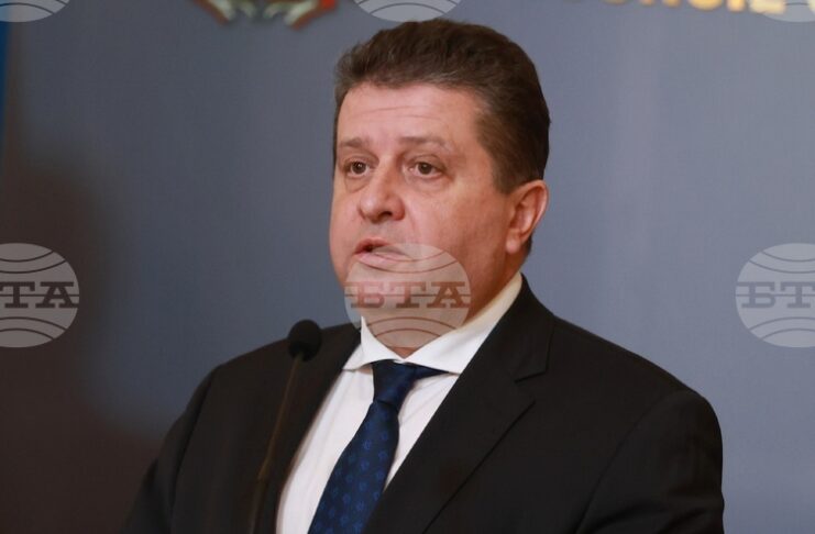 Председателят на КФН Васил Големански ще обсъди темата за финансовата грамотност с ученици от Първа английска езикова гимназия в София