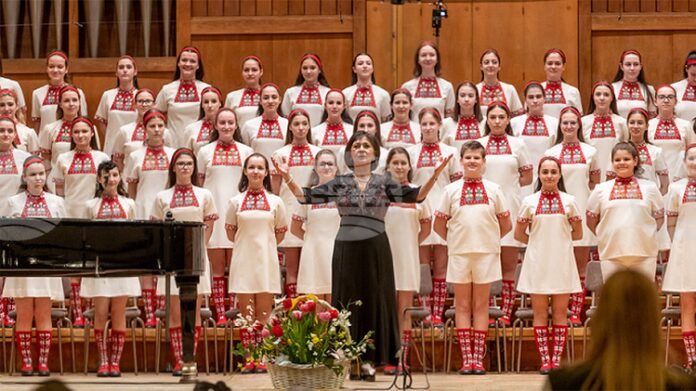 Премиерата на новия филм за Детския радиохор на БНР „Облечени в музика“ ще се състои днес в кино „Люмиер"