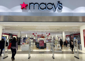 Продажбите на дребно в САЩ бележат по-малък от очаквания спад през януари