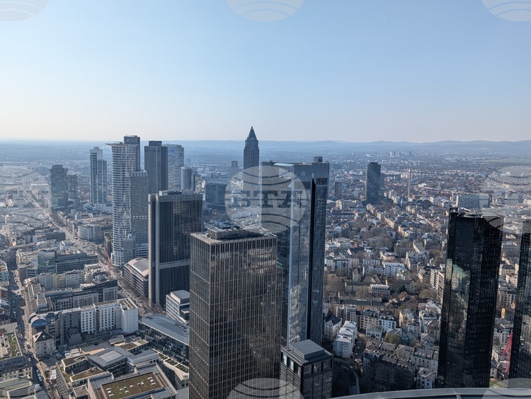 Растежът на германския частен сектор се забавя до тримесечен минимум през март