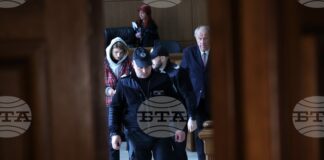 Съдът остави в ареста 39-годишната жена, намушкала с нож четирима души в София