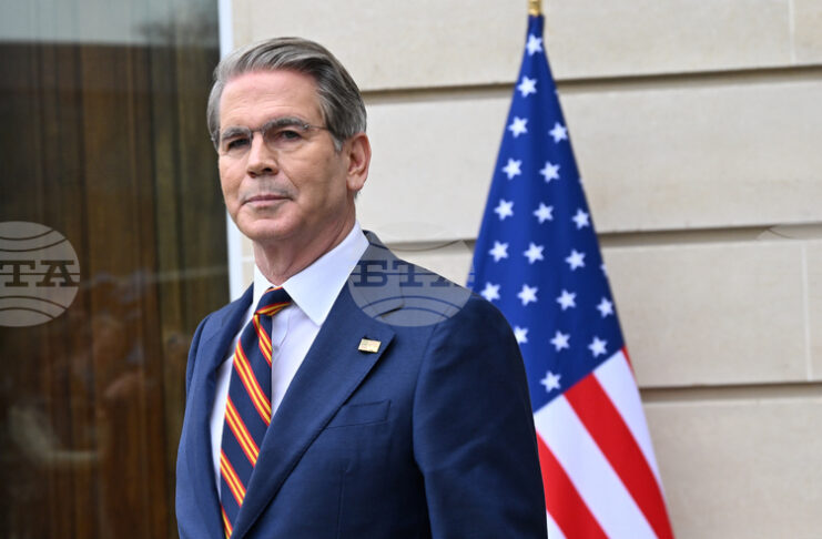 САЩ имат достатъчно пари за войната с Иран, заяви министърът на финансите Скот Бесънт