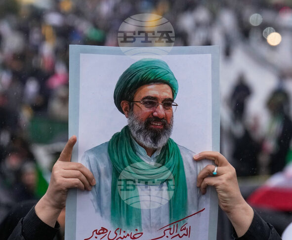 САЩ рискуват "стратегическо поражение" в Иран, смята германски външнополитически експерт