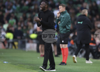 Селекционерът на Сенегал Пап Буна Тиау преди контролата с Перу в Париж: „Знаем, че сме африкански шампиони“