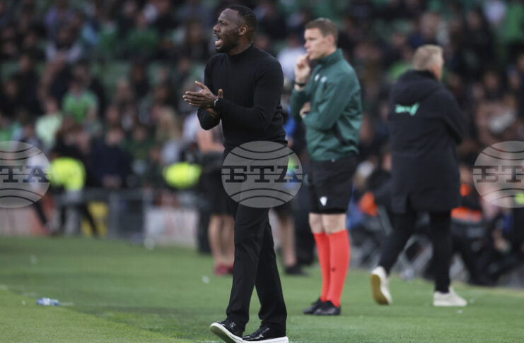 Селекционерът на Сенегал Пап Буна Тиау преди контролата с Перу в Париж: „Знаем, че сме африкански шампиони“