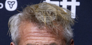 Шон Пен получи „железен Оскар“ по време на посещението си в Украйна