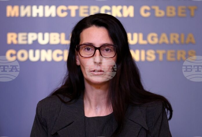 Служебният министър на регионалното развитие и благоустройството Ангелина Бонева подаде Служебният министър на регионалното развитие и благоустройството Ангелина Бонева подаде оставка