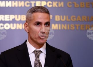 Служебният премиер Андрей Гюров ще участва във втората среща на върха по ядрената енергия в Париж