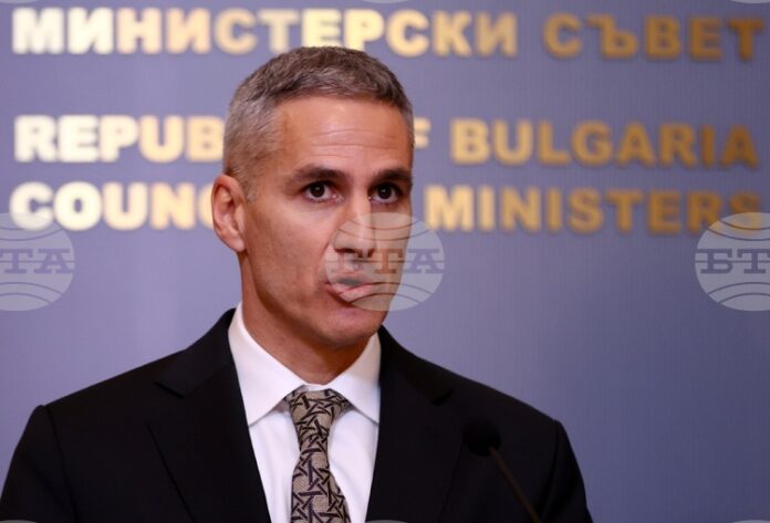 Служебният премиер Андрей Гюров ще участва във втората среща на върха по ядрената енергия в Париж