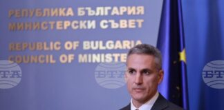 Служебният премиер ще поздрави екипа на Кризисния щаб на МВнР за евакуацията на българи от региона на Близкия изток