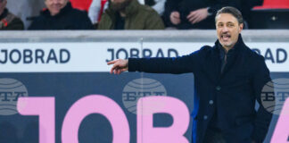 Старши треньорът на Борусия Дортмунд Нико Ковач е уверен, че Нико Шлотербек ще поднови договора си с отбора