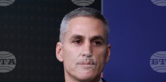 Струва си да си напомним колко много от силата на този свят идва от дамите, каза служебният министър-председател Андрей Гюров