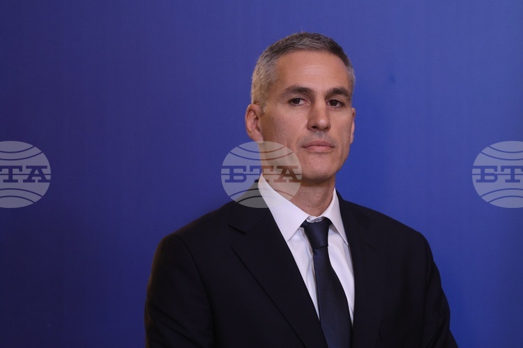 Свободата е решение, което трябва да се отстоява, каза служебният премиер Андрей Гюров по повод националния празник