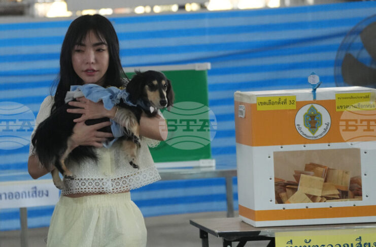 Тайландският Конституционен съд прие иск, оспорващ законността на избирателните бюлетини, съобщават местни медии