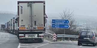 Трафикът е интензивен на изход за товарни автомобили на "Капитан Андреево"