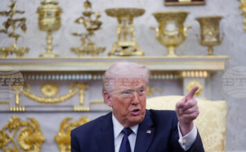 Тръмп каза, че САЩ ще прекъснат всякаква търговия с Испания