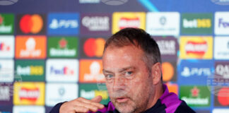 Треньорът на Барселона Ханзи Флик призна, че английското първенство е най-силното в света