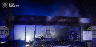 Трима души са ранени след нощната атака с дронове, щети са нанесени на жилищни сгради в Одеса, съобщи началникът на градската военна администрация