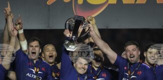 Трофеят на ръгби турнира Шестте нации бе повреден от пожар и ще бъде изтеглен от употреба