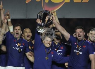 Трофеят на ръгби турнира Шестте нации бе повреден от пожар и ще бъде изтеглен от употреба