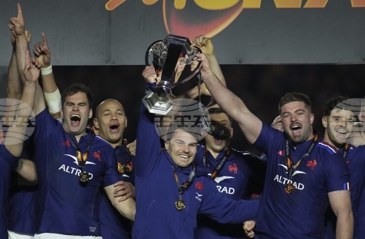 Трофеят на ръгби турнира Шестте нации бе повреден от пожар и ще бъде изтеглен от употреба