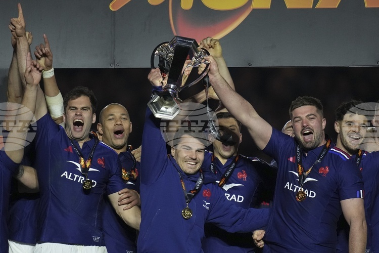 Трофеят на ръгби турнира Шестте нации бе повреден от пожар и ще бъде изтеглен от употреба