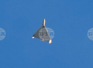 Украински експерти по обезвреждане на дронове вече работят в Катар, ОАЕ и Саудитска Арабия, съобщи Зеленски