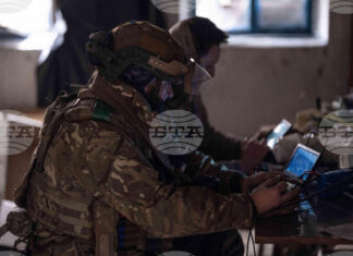 Украйна заяви, че тази нощ е свалила 136 от 155-те дрона, насочени от руските сили към нейната територия