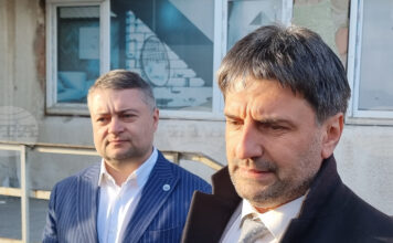 Установен е незаконен цех с милиони блистери и ампули, вероятно с анаболни вещества, каза директорът на СДВР гл. комисар Любомир Николов Установен е незаконен цех с милиони блистери и ампули, вероятно с анаболни вещества, каза директорът на СДВР гл. комисар Любомир Николов