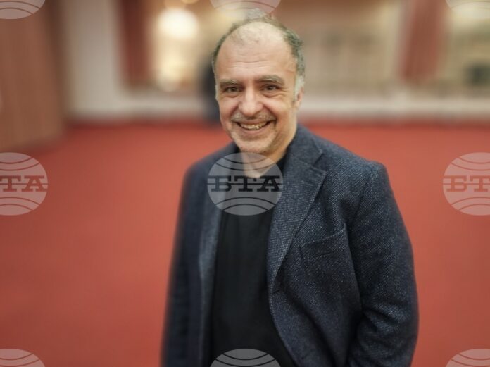 В държавния бюджет за 2026 г. ще заложим средства за В държавния бюджет за 2026 г. ще заложим средства за ремонта на Русенската опера, каза служебният министър на културата Найден Тодоров