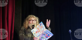 В Куклен театър – Ямбол беше представен сборникът с детски коледни пиеси на режисьора Ангел Попов