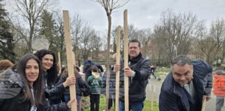 В "Алея на живата памет" в Долни Дъбник засадиха дръвчета в чест на 125 години от рождението на Илия Бешков