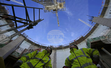 Великобритания опростява нормативната база за ядрено регулиране, за да ускори енергийните си проекти