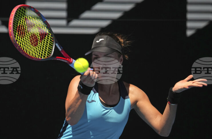 Виктория Томова постигна трета поредна победа на турнира по тенис в Чарлстън