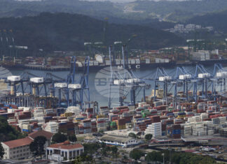 Войната в Иран и растящите разходи за гориво могат да увеличат трафика през Панамския канал, смята ръководителят на компанията оператор на водния път