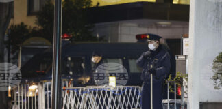 Япония изрази съжаление пред Китай и арестува войник, заподозрян в проникване в китайското посолство