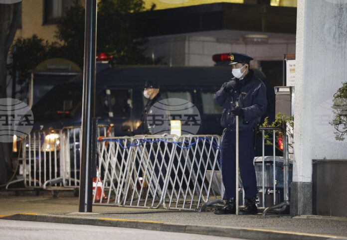 Япония изрази съжаление пред Китай и арестува войник, заподозрян в проникване в китайското посолство