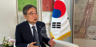 Южнокорейският външен министър призовава Иран да гарантира безопасността на корабите в Ормузкия проток