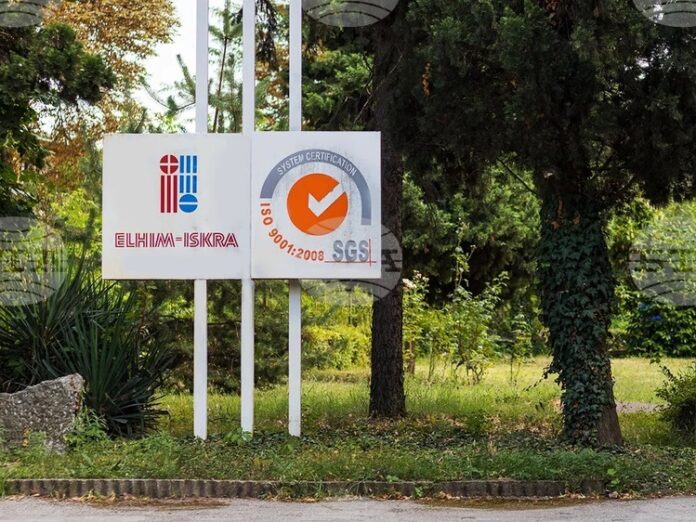 „Елхим-Искра“ спира работа само временно, обявиха от предприятието