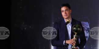 „Ще бъде ожесточена битка за титлата - Левски има класа, а ние не се предаваме", обясни най-добрият чужденец в българското първенство Петър Станич