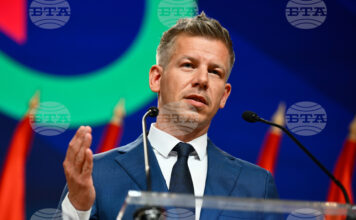 Кой е Петер Мадяр и как спечели хората в Унгария? Лидерът на политическата сила победител на парламентарните избори в Унгария Петер Мадяр,